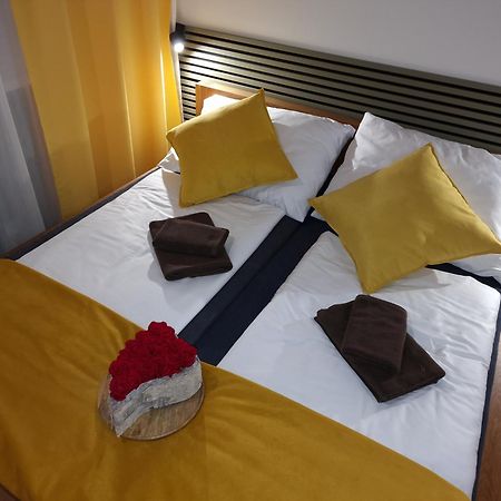 Bird House Hotell Prešov Eksteriør bilde