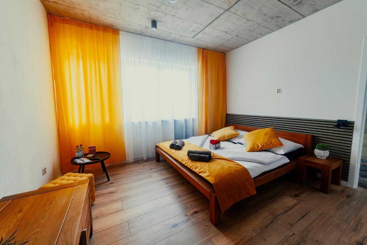 Bird House Hotell Prešov Eksteriør bilde