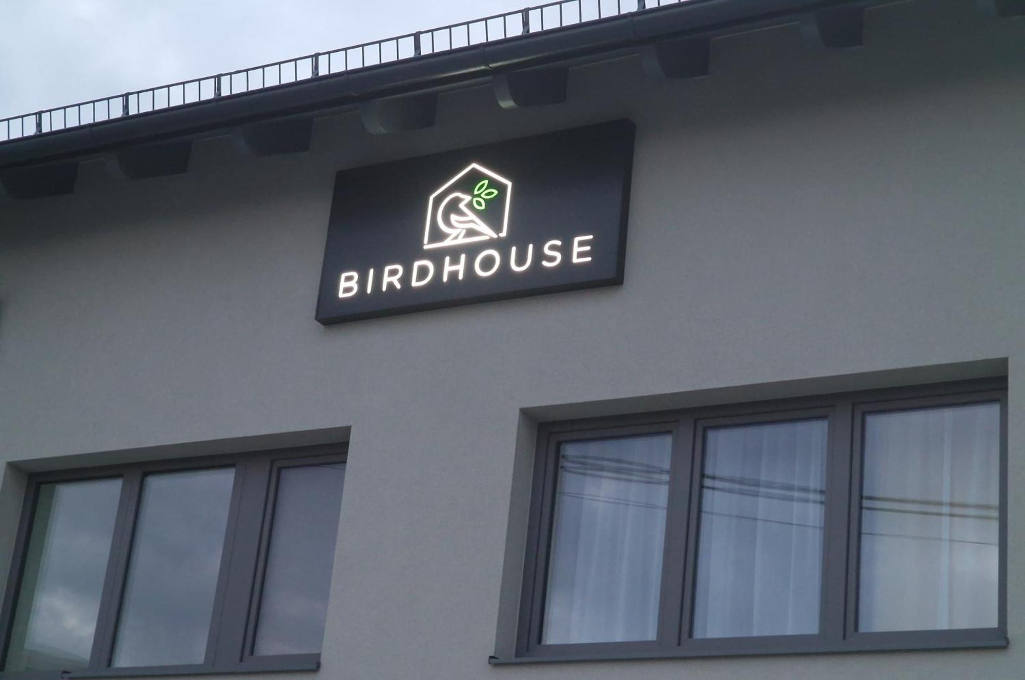 Bird House Hotell Prešov Eksteriør bilde