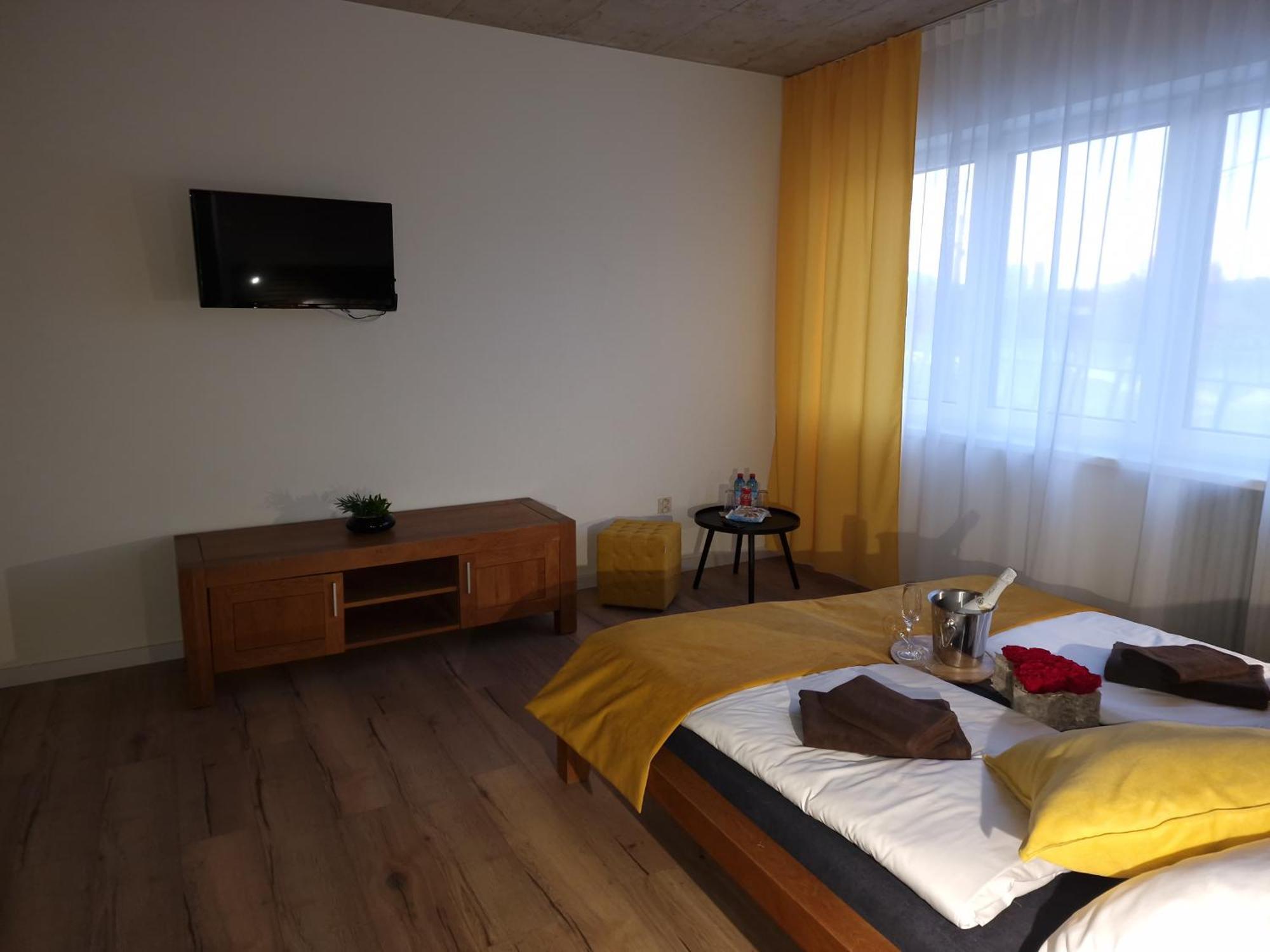 Bird House Hotell Prešov Eksteriør bilde